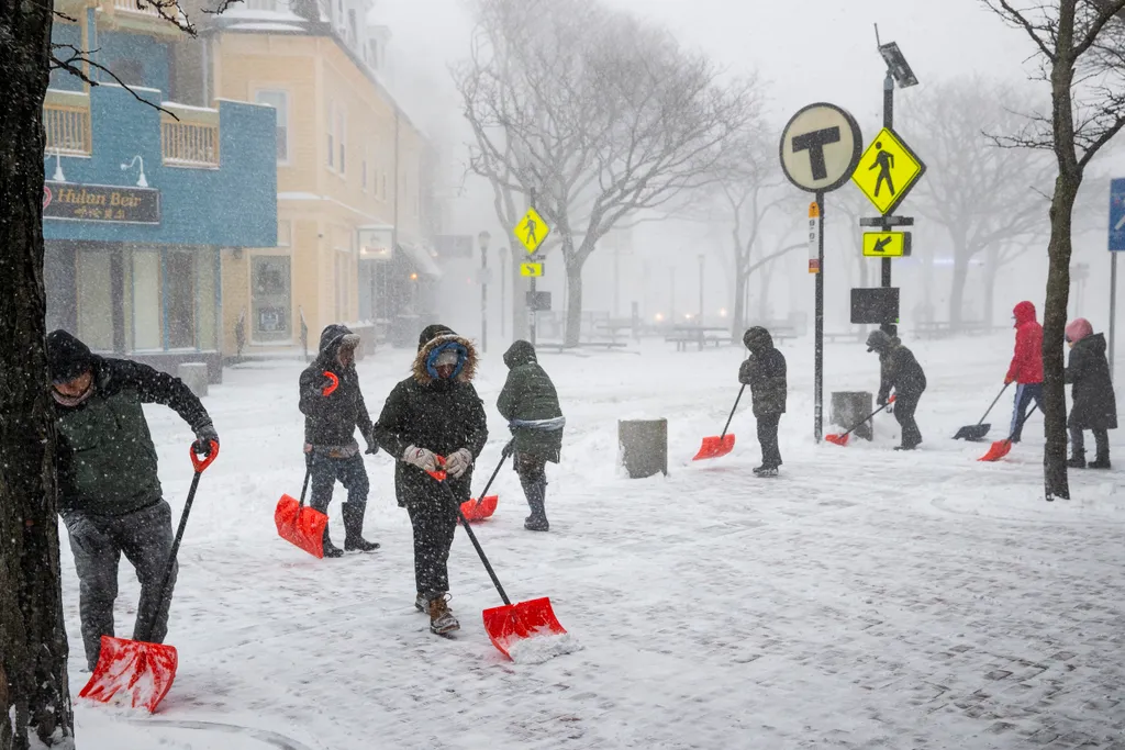 hóvihar az Egyesült Államokban 2022.01.29. Boston Area Hit With Major Blizzard GettyImageRank2 Color Image weather Horizontal 