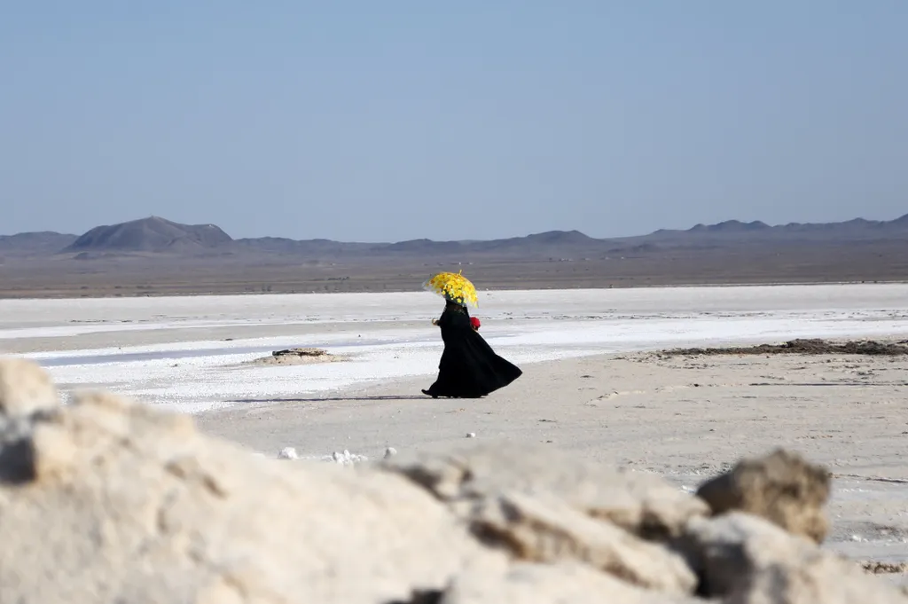Irán, sós tó, kiszáradás szélén van, globális felmelegedés 