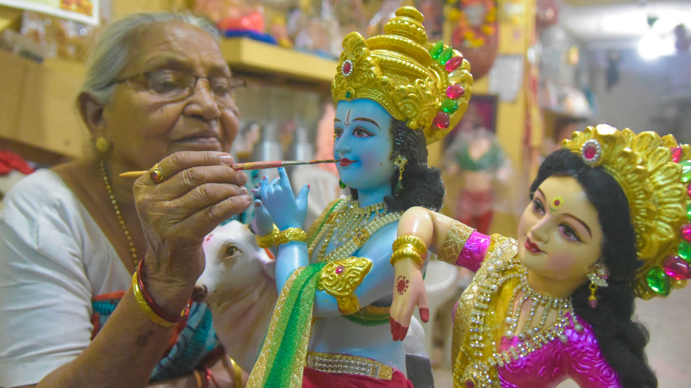 Festive Preparations Krishna Janmashtami Artists Statue Idol Deity Lord Krishna Goddess Radha Nagpur 