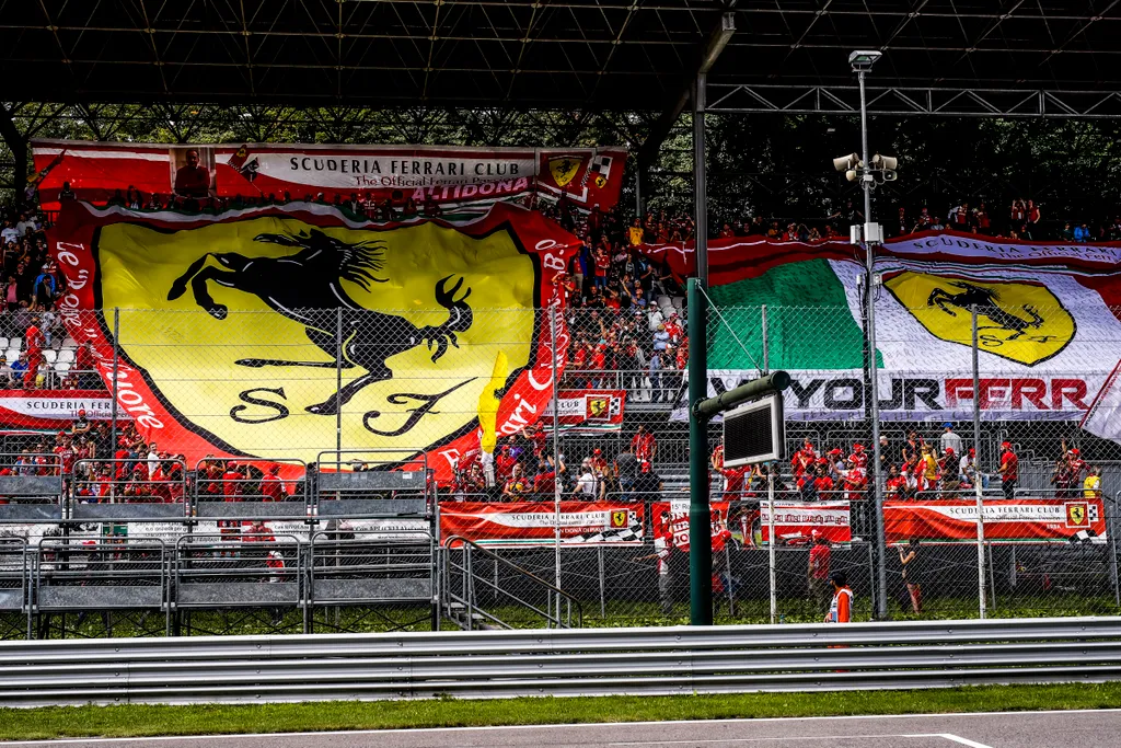 A Forma-1-es Olasz Nagydíj szombati napja, Ferrari szurkolók 