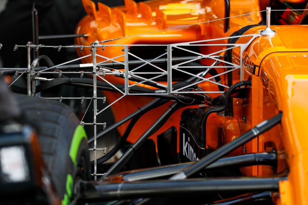 Forma-1 előszezoni tesztelés, Barcelona 2. nap, McLaren-Renault 