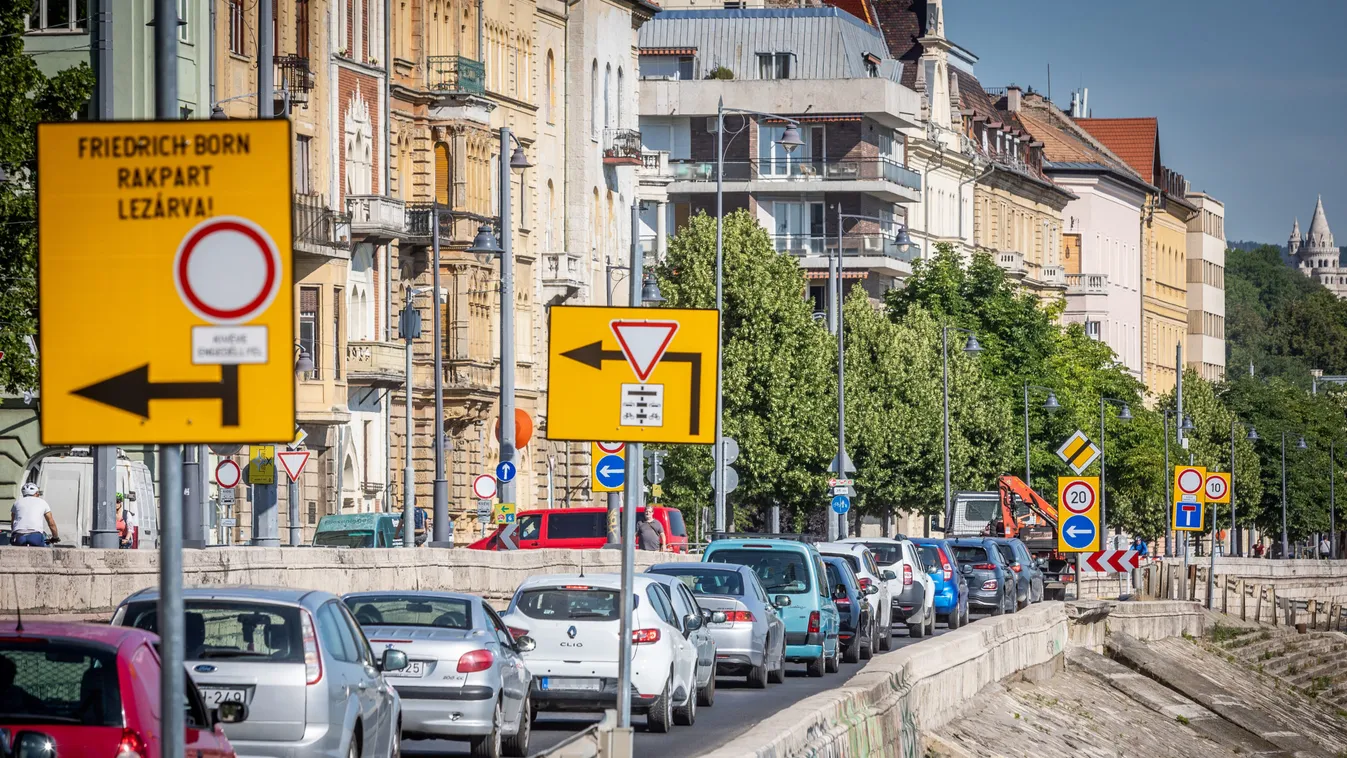 20220620 Budapest, hatalmas forgalmi káoszt okozott a budai alsó rakpart lezárása. Fotó:Bánkúti Sándor 