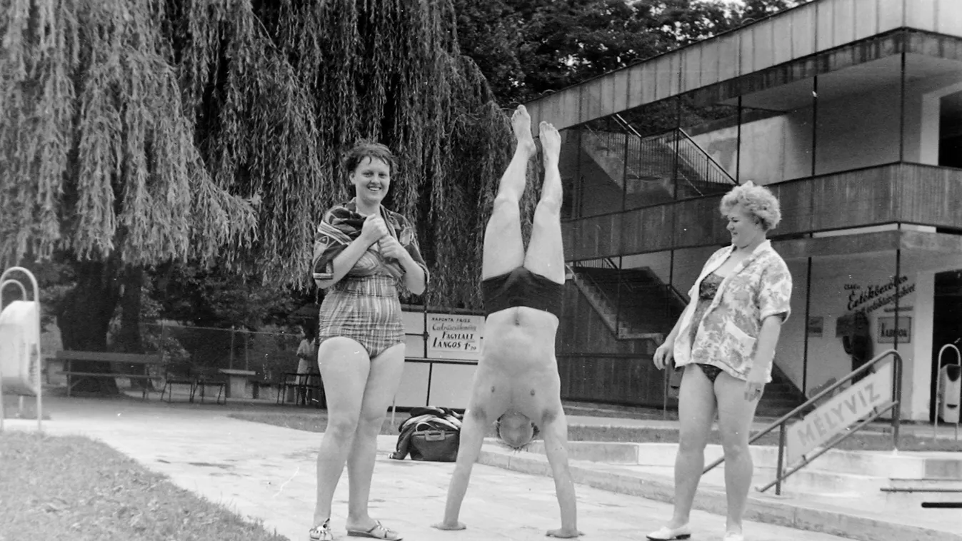 1970 fürdőruha
Miskolctapolca
strandfürdő. 