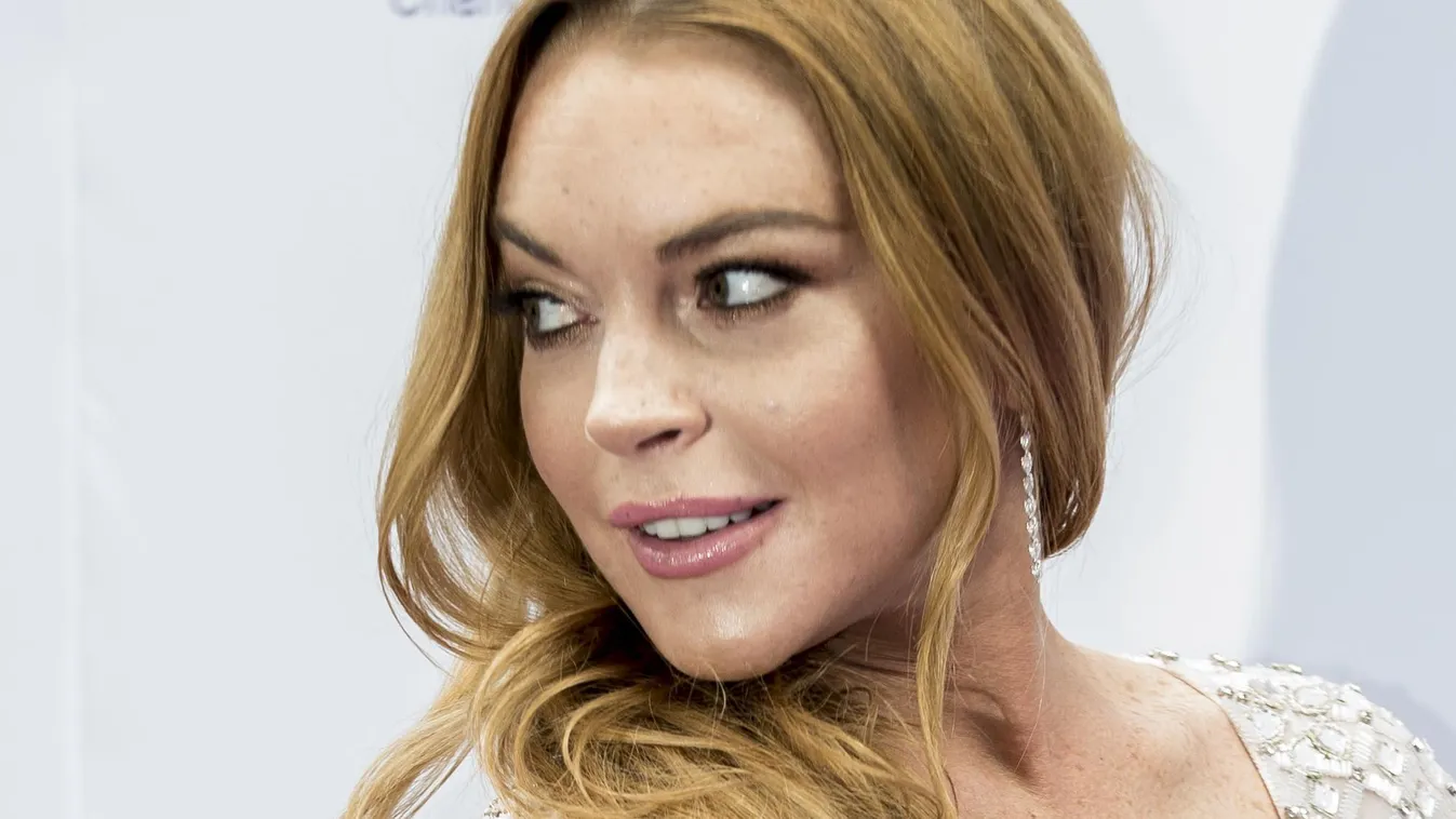 2016 Butterfly Ball Red Carpet In London, United Kingdom United Kingdom United Kingdom 2016 London London 2016 Butterfly Ball Butterfly Ball 2016 RED CARPET CELEBRITY Celebrities PHOTOCALL Lindsay Lohan Danielle Armstrong Grosvenor Hotel 22 June 2016 22nd