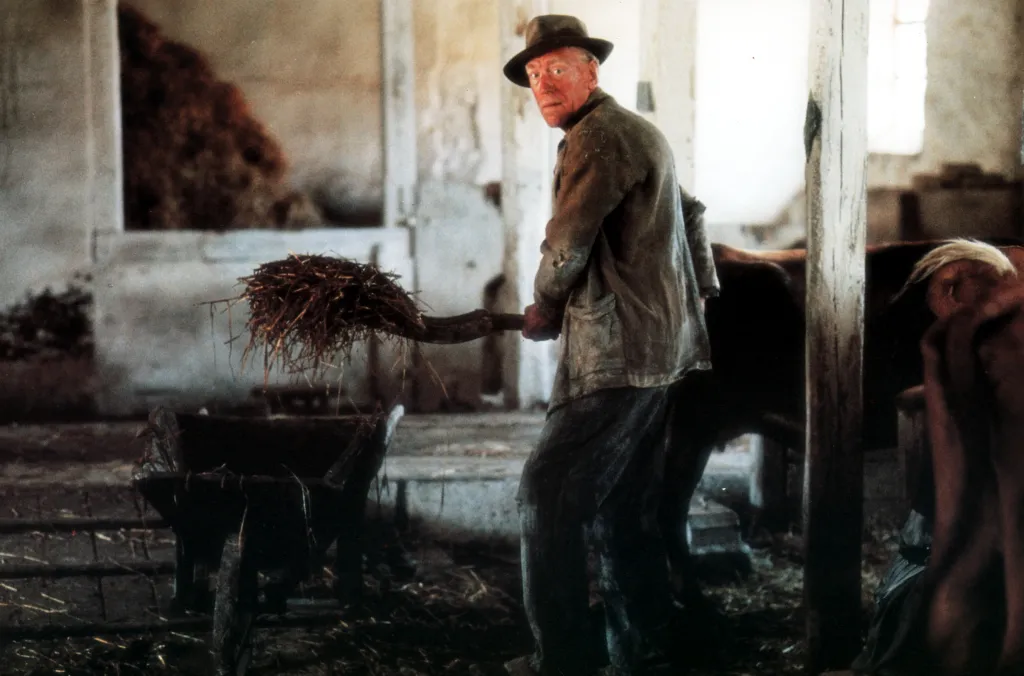 Pelle erobreren (1987) Denmark / Sweden Cinema agriculteur fermier paysan étable travailler travail work Horizontal COWSHED 