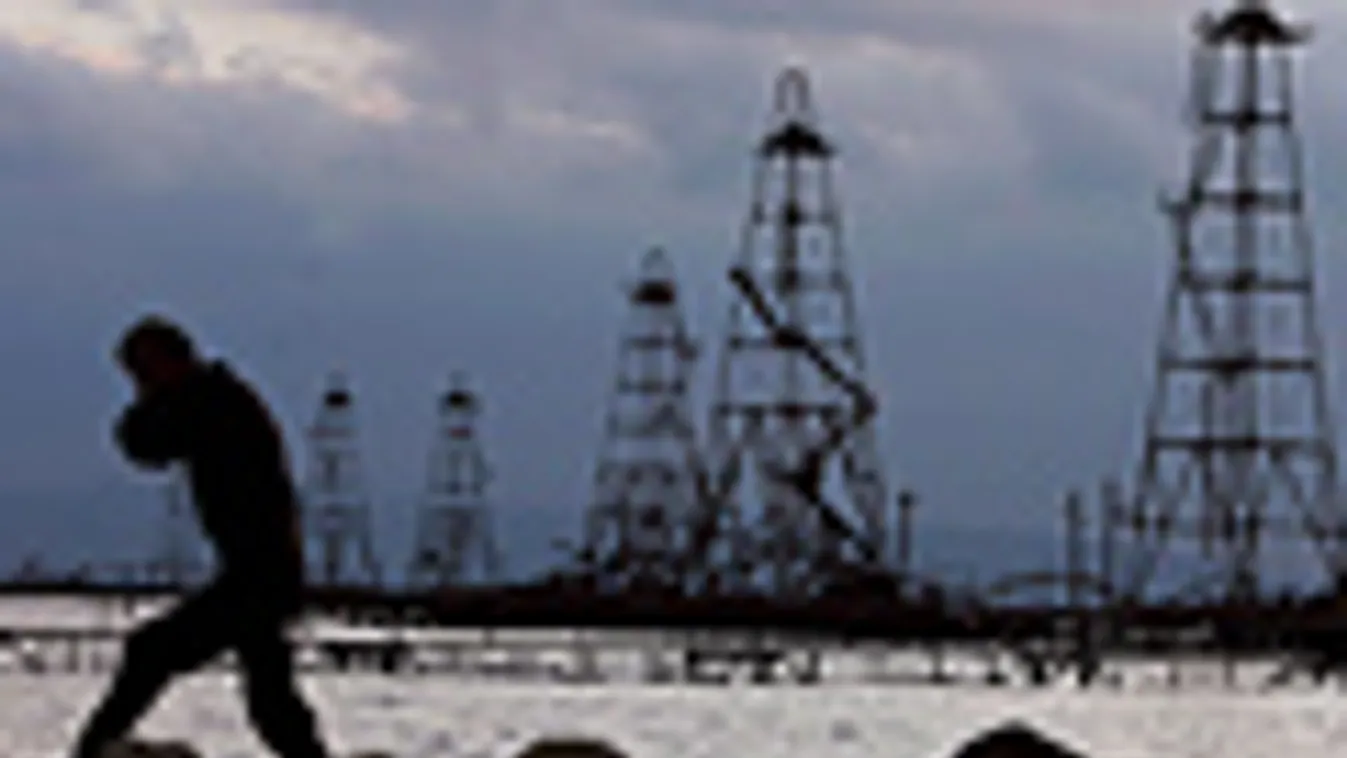 Azerbajdzsán gazdasága, .
Olajfúrótornyok állnak a Kaszpi-tengerben, az azerbajdzsáni főváros, Baku közelében 2005. október 7-én