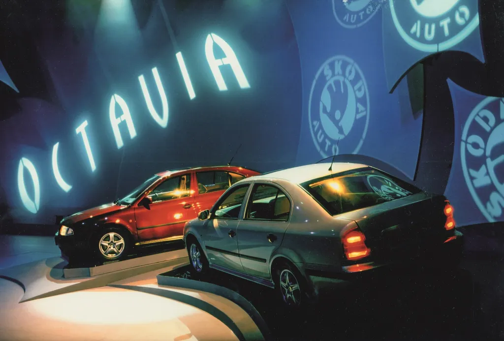 A modern kori Skoda Octavia 1996-ban, a Párizsi Autószalonon mutatkozott be olyan autók társaságában, mint a Fiat Multipla, a Ford Ká, a Porsche Boxster, a Ferrari 550 Maranello, a Peugeot 406 Coupé vagy a Volvo C70 
