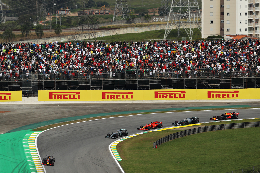 Forma-1, Brazil Nagydíj, Max Verstappen, Red Bull, Ferrari, Mercedes 