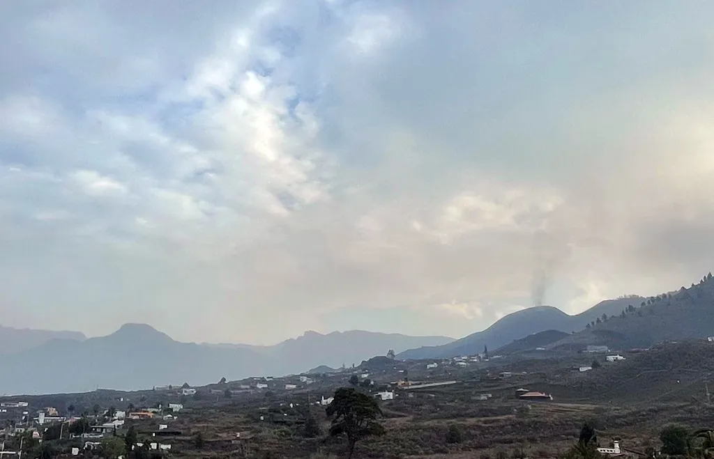 Cumbre Vieja vulkán, vulkánkitörés, Kanári-szigetek, Spanyolország, La Palma 