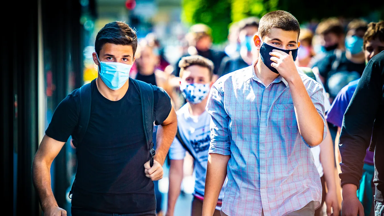 Koronavírus, vírus, járvány, maszk, arcmaszk, védőmaszk, védőfelszerelés, Budapest, 2020, szeptember, ősz 