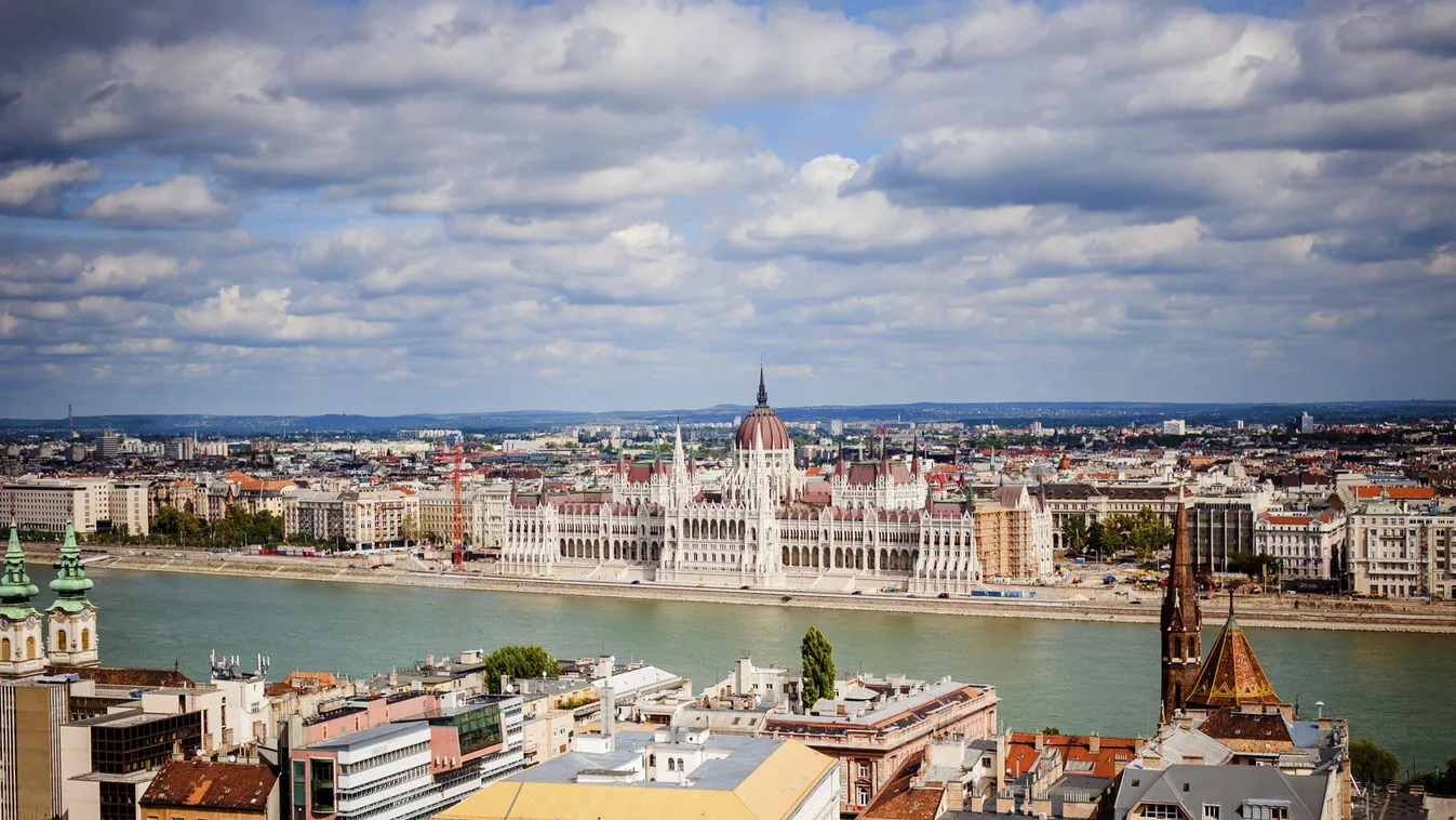 Budapesten bérelnél lakást
Budapest Parlament 