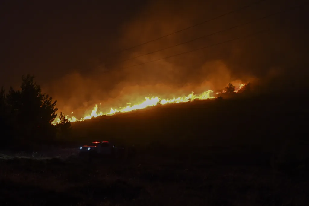 Greek wildfire rages near Athens Athens,Disaster,fire,Greece,Mount Penteli,wildfire Horizontal 