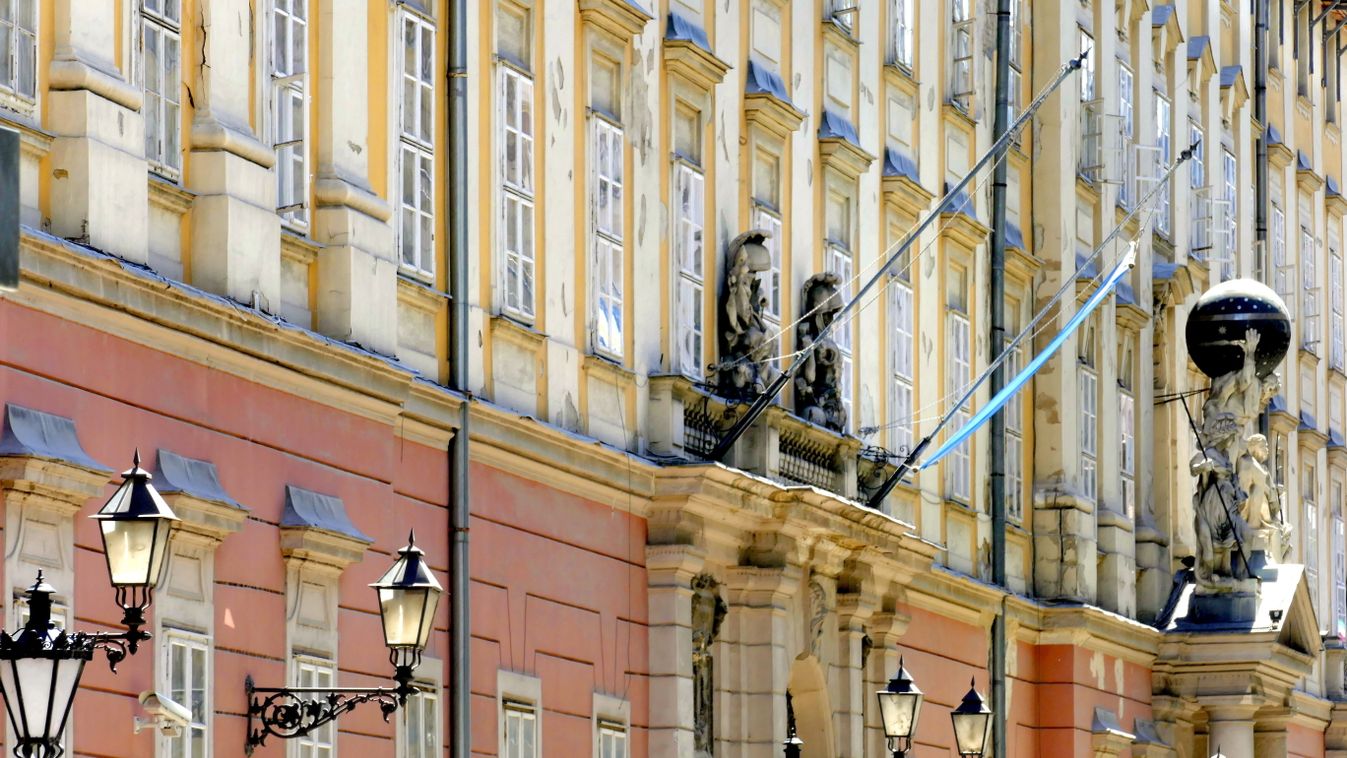 Főpolgármesteri Hivatal ablak EGYÉB TÁRGY ÉPÜLET épületrész közigazgatási épület KÖZTERÜLET MŰALKOTÁS szobor TÁRGY utcai lámpa 