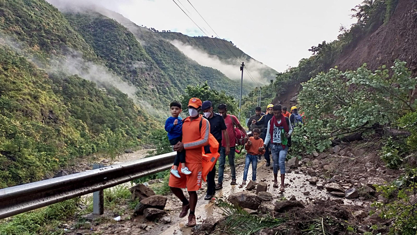 India Uttarakhand áradás földcsuszamlás 