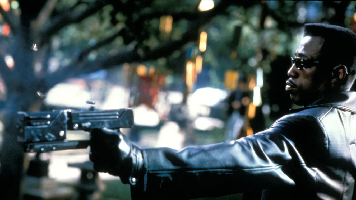 Blade (1998) USA Cinéma armes pistolet revolver (arme weapon) Horizontal WEAPON 