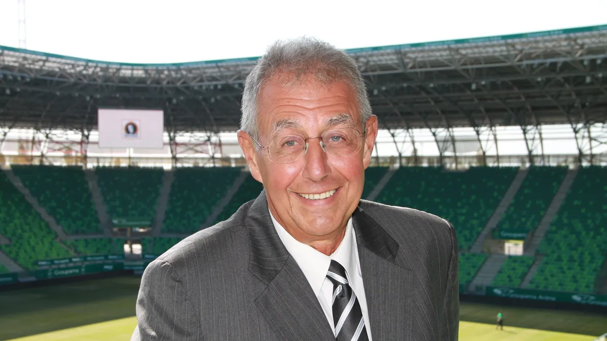 Gulyás László: Az más kérdés, hogy Vitray emberileg hogy bánt velünk ...