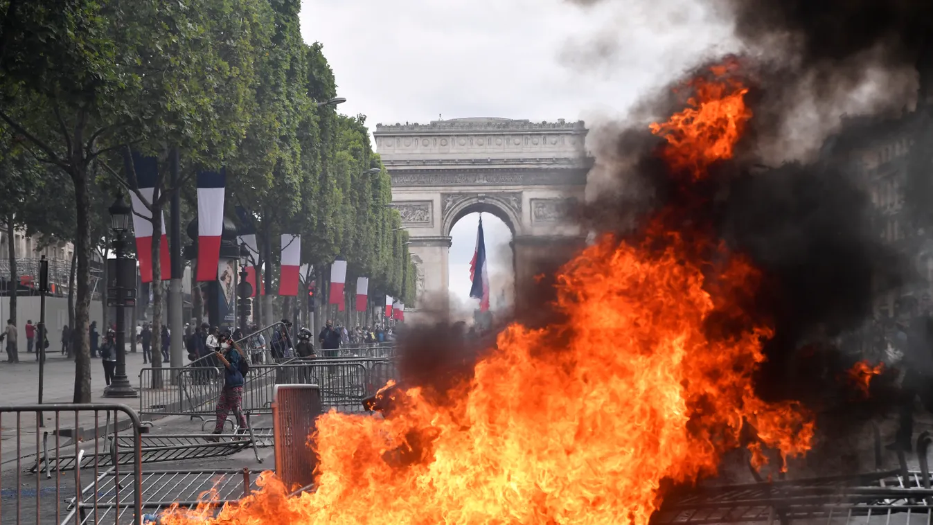 Franciaország, Bastille, tüntetés, diadalív 