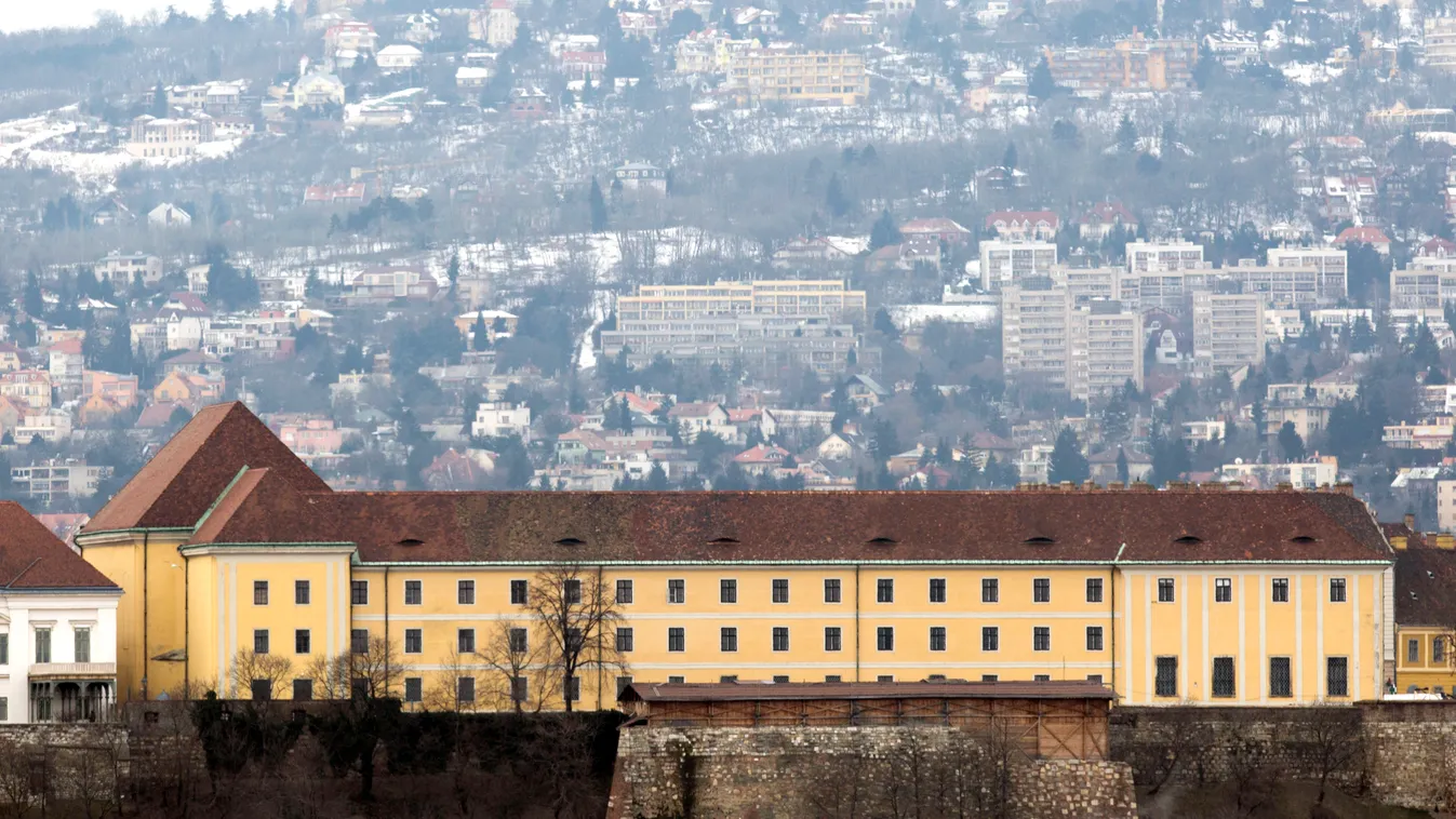 Karmelita kolostor Orbán Viktor a Karmelita kolostor épületébe költözik 2016-ig 