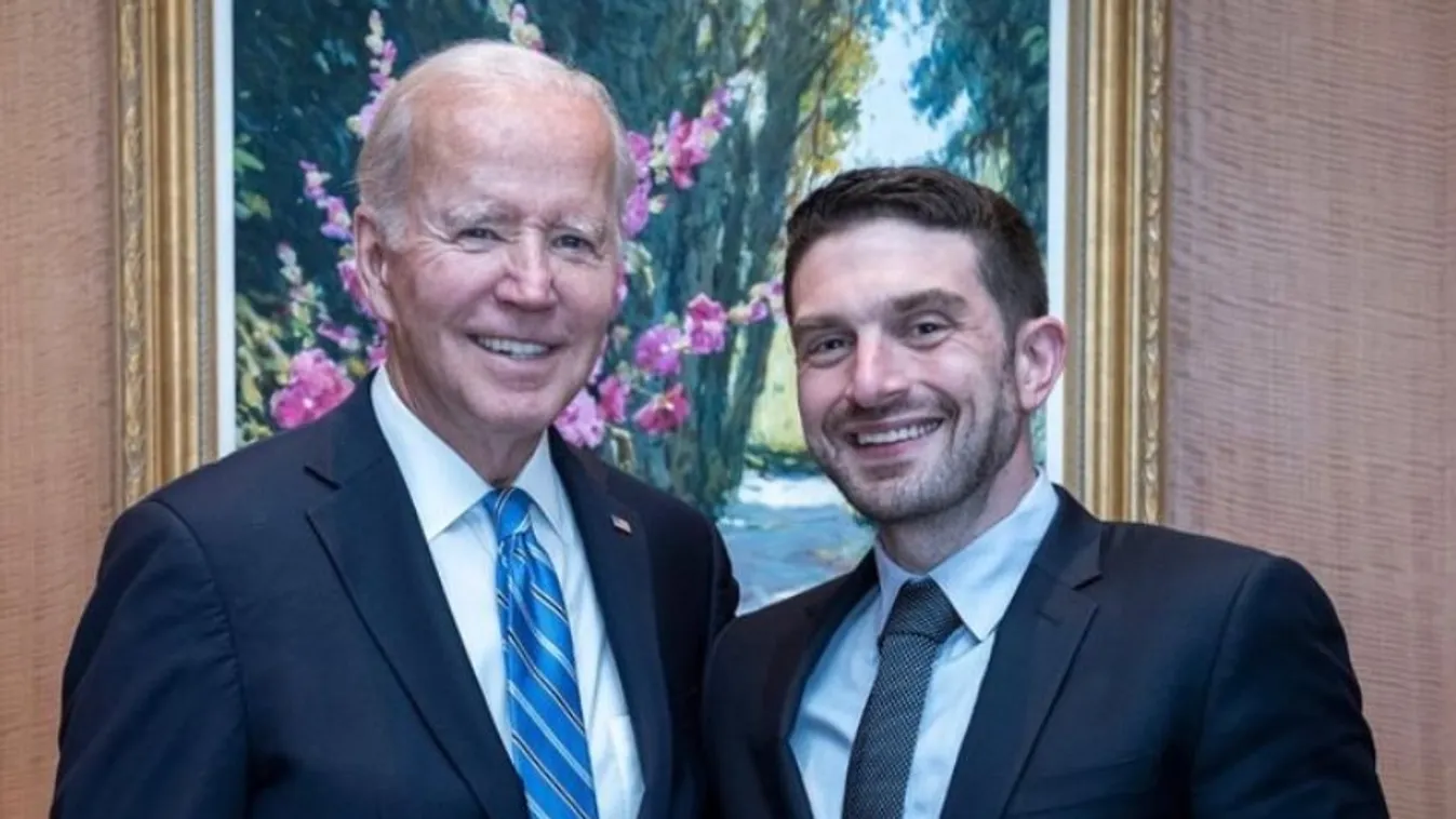 Alex Soros és Joe Biden

Forrás: Alex Soros Instagram 