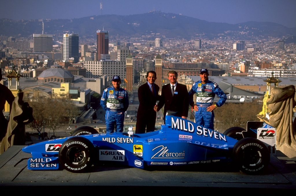 Forma-1, Giancarlo Fisichella, Rocco Benetton, Rod Smith, Alexander Wurz, Benetton B200, Museum D''Art De Catalunya 2000 bemutató 