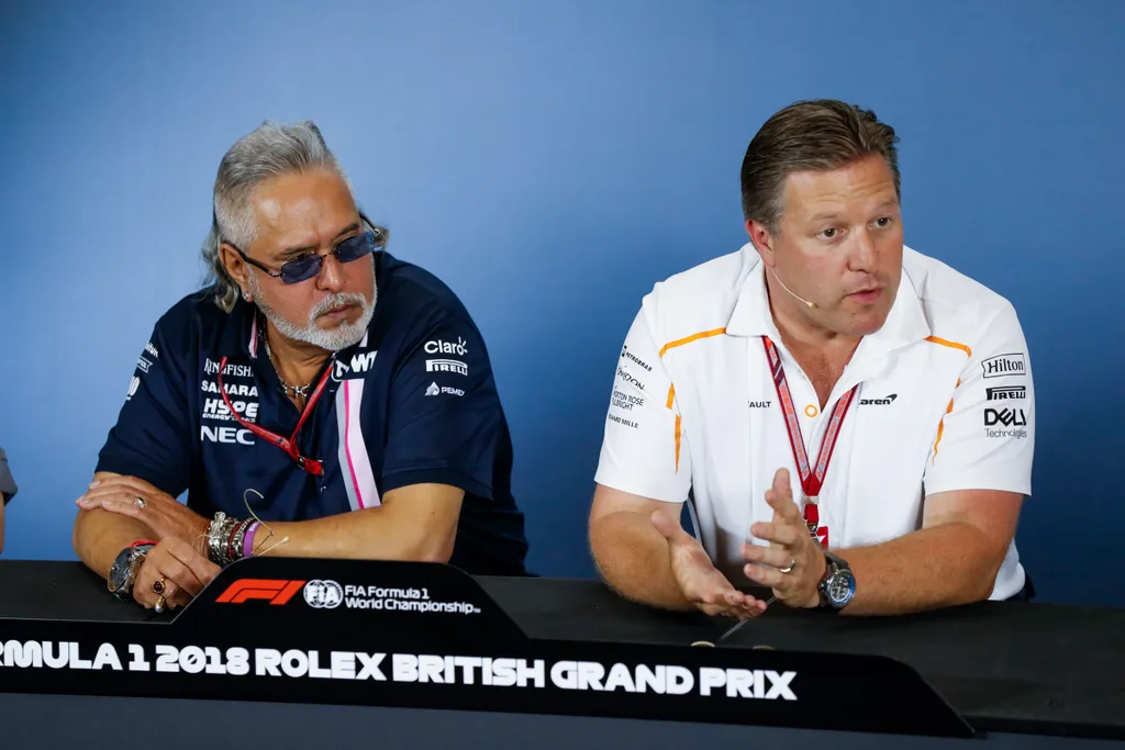 A Forma-1-es Brit Nagydíj pénteki napja, Vijay Mallya, Zak Brown 