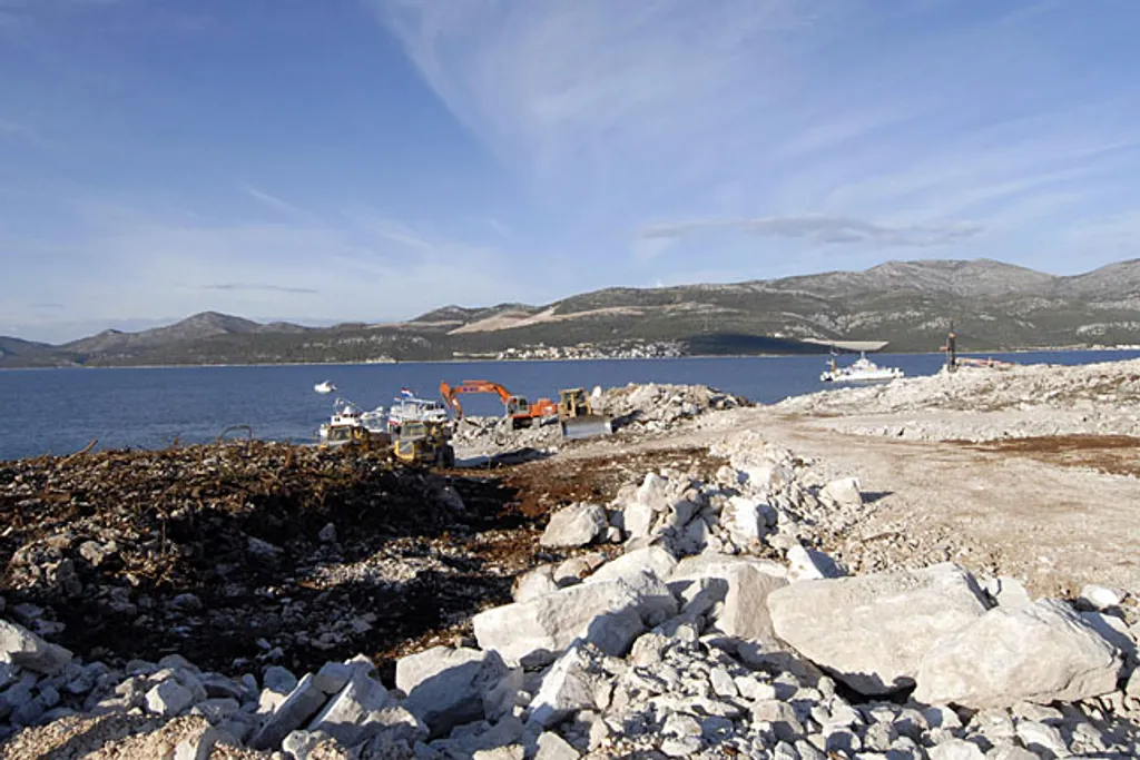 Horvátország, Dubrovnik, a félbemaradt Peljesac híd Brijesta mellett