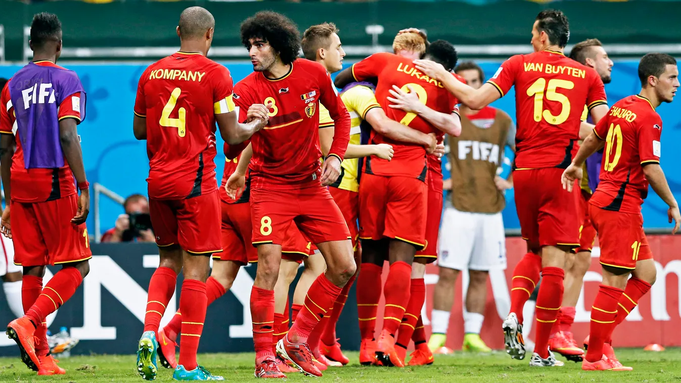 Salvador, 2014. július 1.
A belga játékosok az Egyesült Államok ellen rúgott első góljuk után a brazíliai labdarúgó-világbajnokság nyolcaddöntőjének hosszabbításában a salvadori Fonte Nova Arénában 2014. július 1-jén. (MTI/EPA/Guillaume Horcajuelo) 