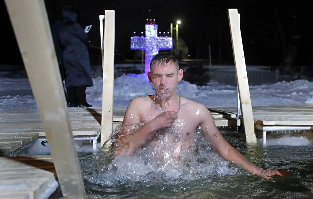 ortodox vízkereszt, Oroszország, 2022, fotó, galéria 