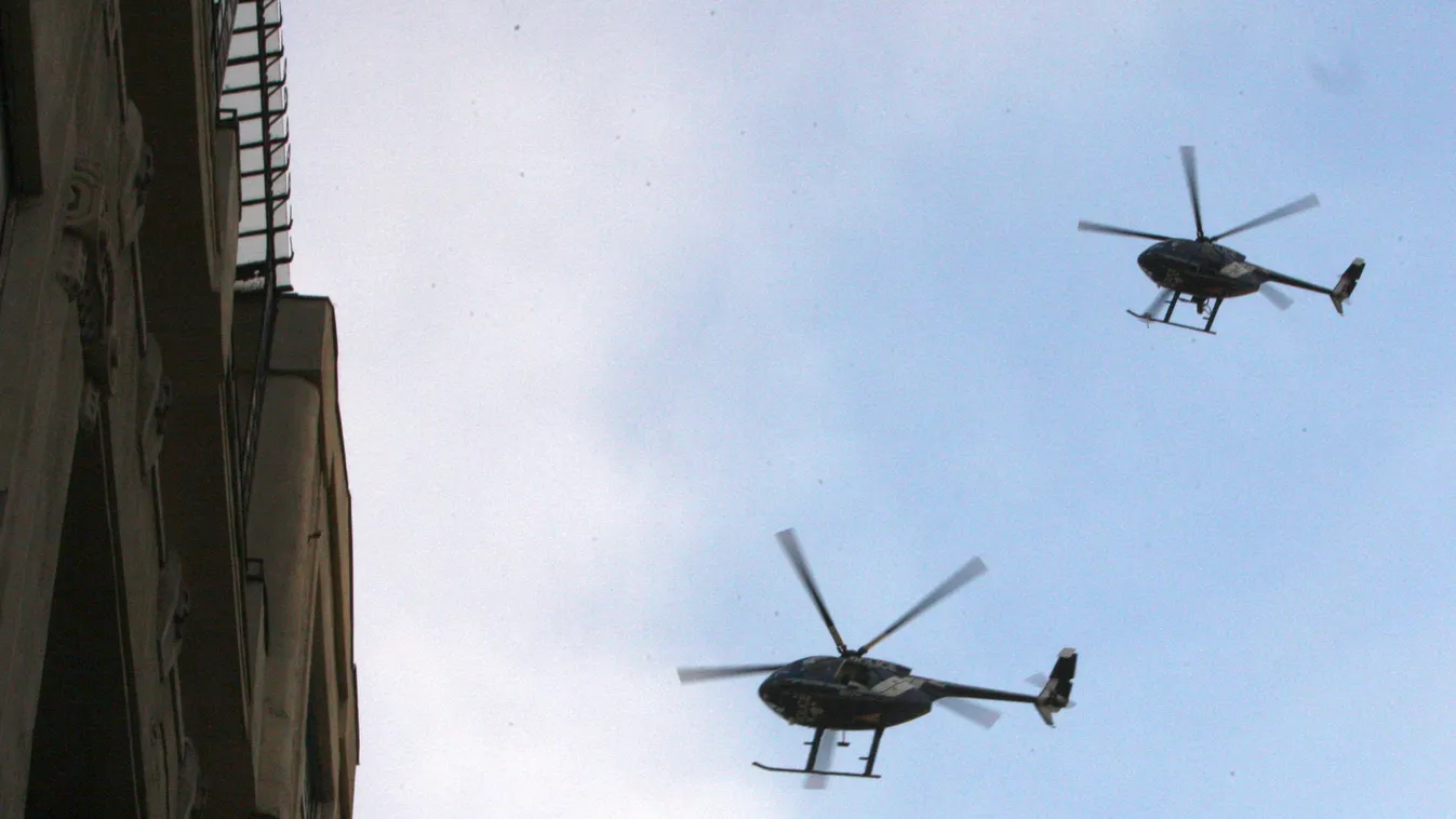 Vlagyimir Putyin látogatása
Fotó: Dudás Szabolcs
rendőrségi helikopterek köröznek a város felett. 