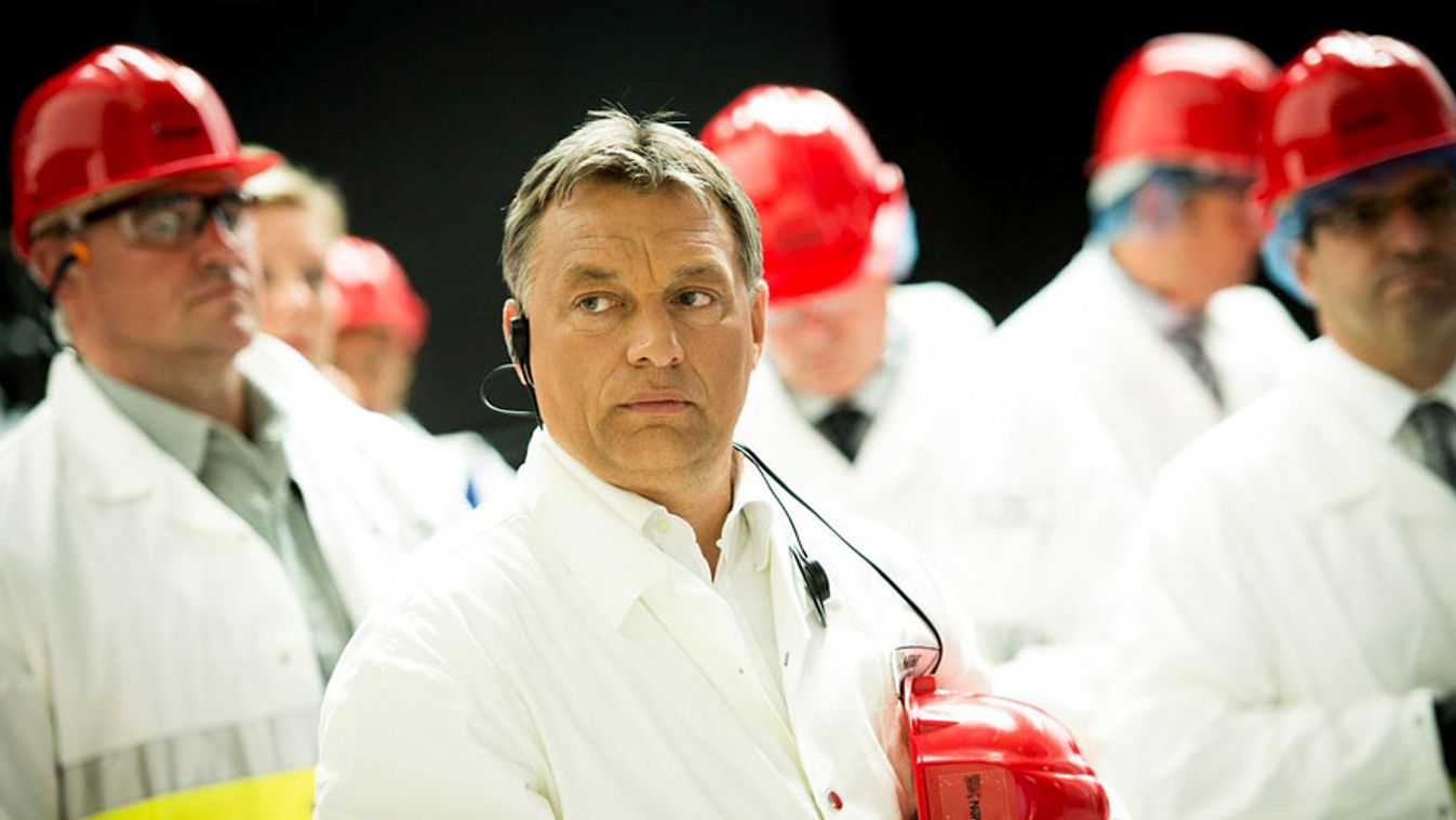 Orbán Viktor a NESTLÉ büki gyárának bokrétaünnepségén, céges rezsicsökkentés