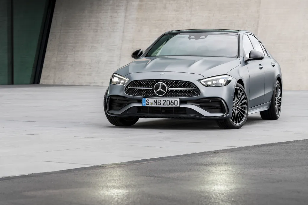 Mercedes-Benz C-osztály 2021

Mercedes-Benz C-Class, 2021 as of 02 02 - 2021 Mercedes-Benz Cars C-Class Daimler Global MediaSite The new Mercedes-Benz C-Class: Saloon and Estate: This is how inspiring the comfort zone can be Sedan MediaSite Brands & Produ