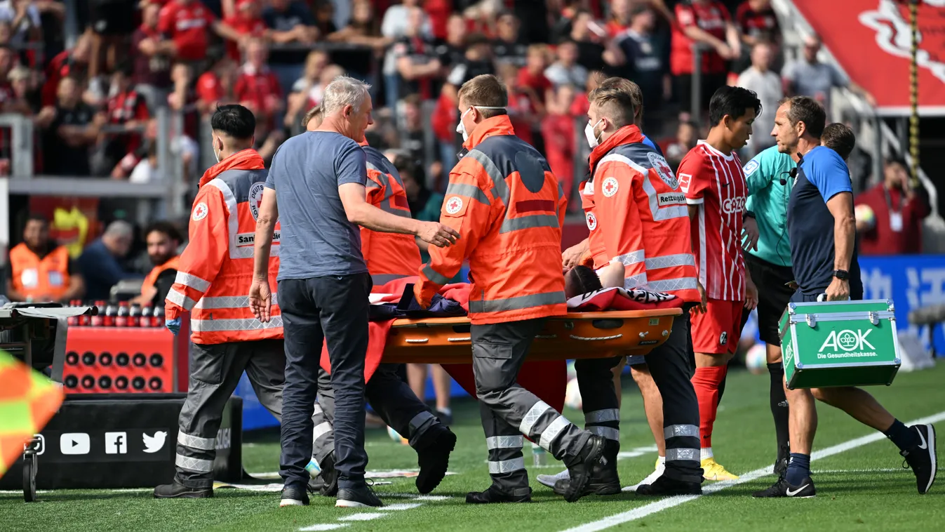 Bayer Leverkusen - SC Freiburg Sports soccer Bundesliga injury Horizontal 