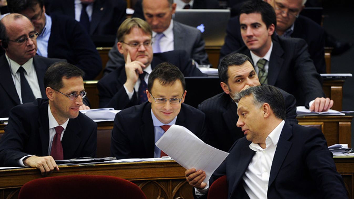 új költségvetés, Orbán Viktor, Szijjártó Péter, Lázár János
