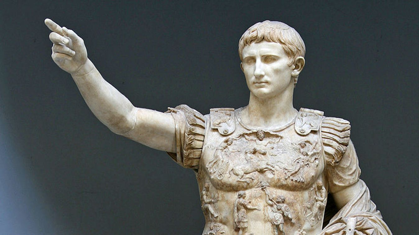 Augustus császár szobra 