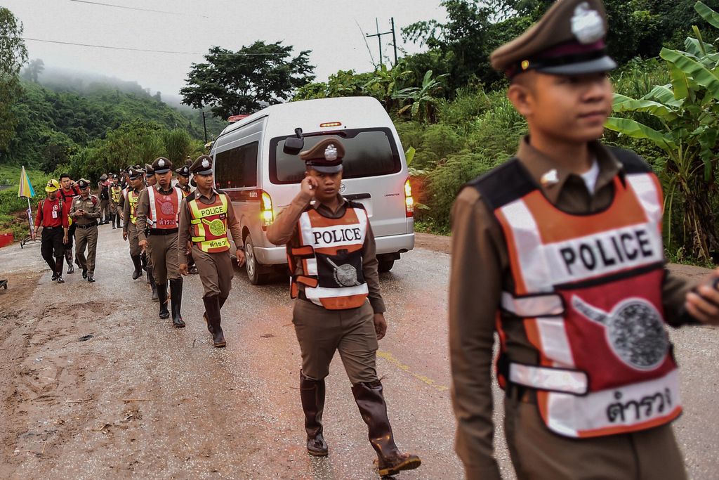 Thaiföld, Tham Luang, barlang katasztrófa, gyerekek mentése 