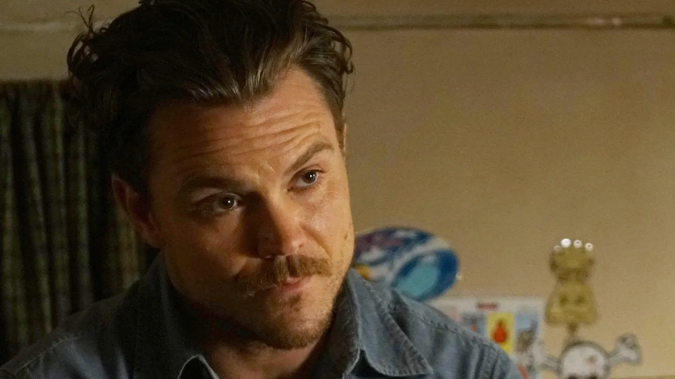 LETHAL WEAPON: Clayne Crawford in the series premiere episode of LETHAL WEAPON airing Wednesday, Sept. 21 (8:00-9:00 PM ET/PT) on FOX. ©2016 Fox Broadcasting Co. CR: Richard Foreman/FOX 