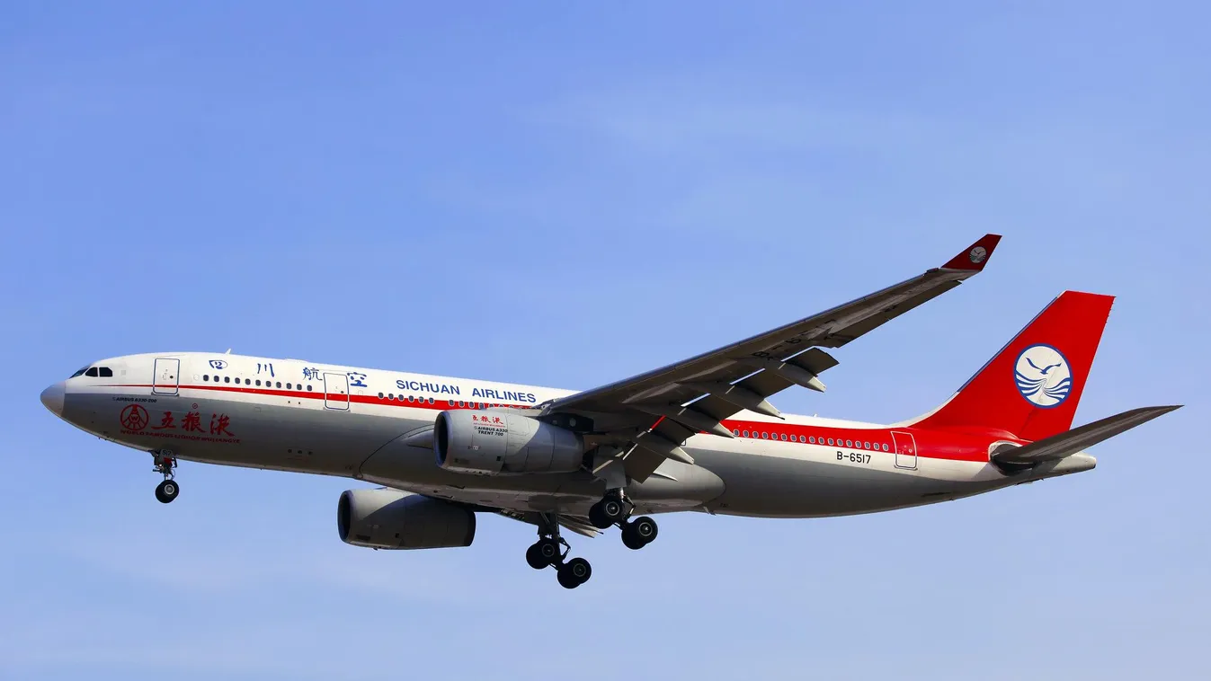 Sichuan Airlines Airbus A330 