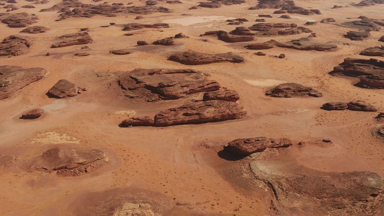 mustatil, téglalap kő struktúra, Szaúd-Arábia 