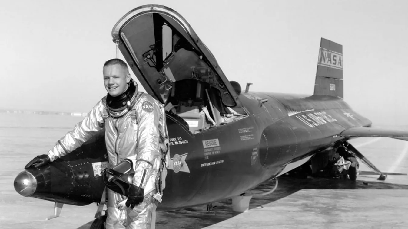 Neil Armstrong, a rakétahajtású X&#8211;15 kísérleti géppel 1962-ben 