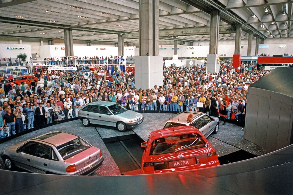 Opel Astra F jubileum gyári képek 