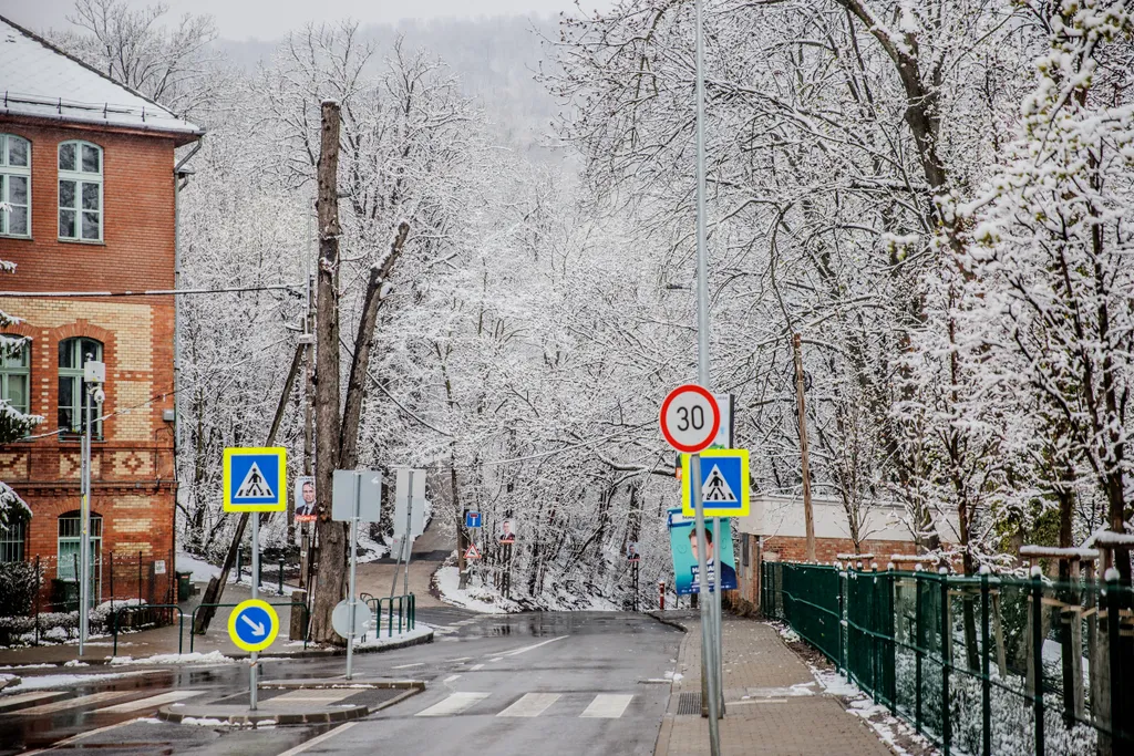 havazás, hó, időjárás, április, Budapest, 2022.04.03. 