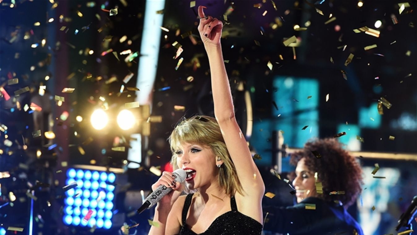 Taylor Swift Brit Awards 2015 