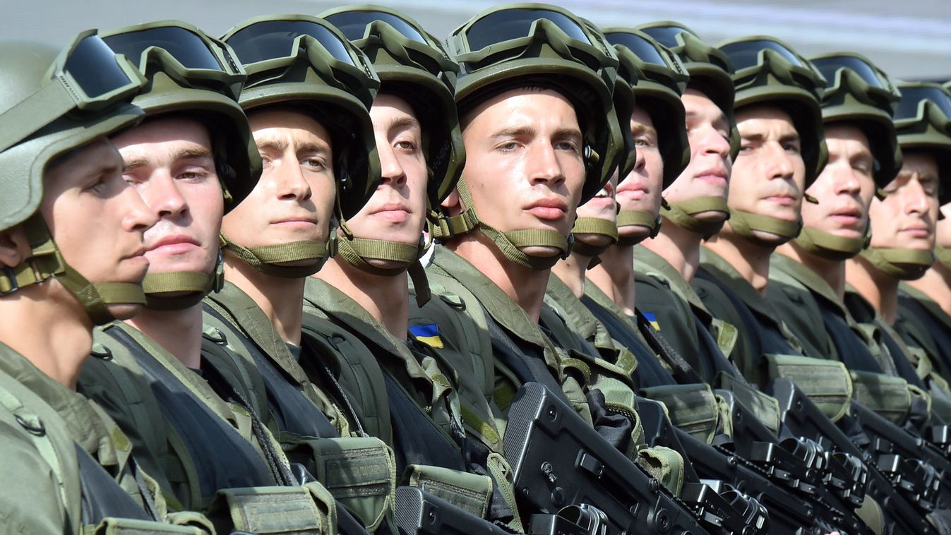 Ukrajna Kijev katonai parádé függetlenség napja 