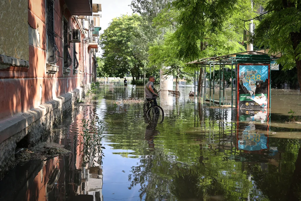 Oroszország, Ukrajna, orosz - ukrán, háború, Kahovka, gát, robbanás, szétrobbantott gát, 2023. 06. 06. 