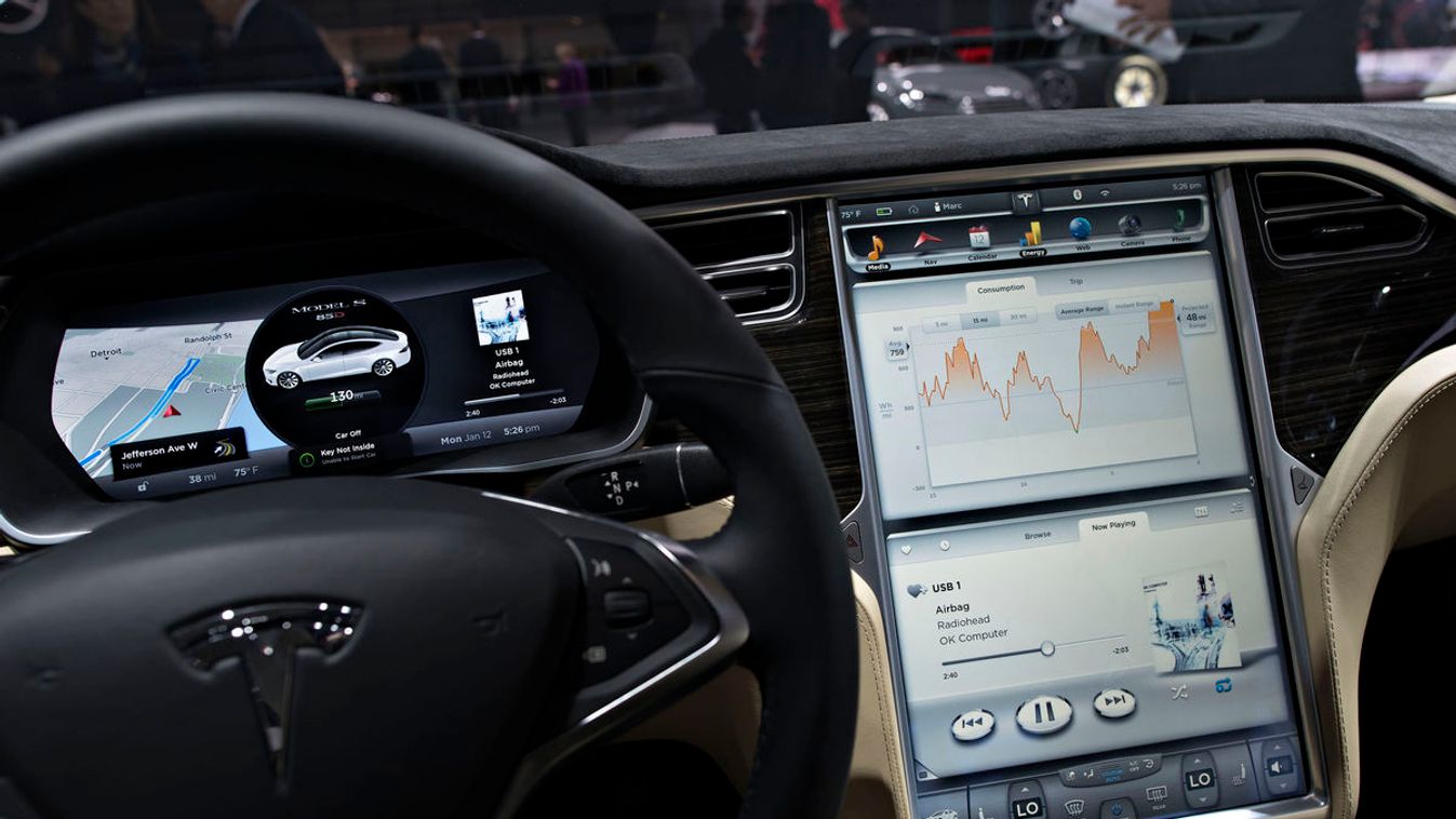 The dashboard of a Tesla Motors Inc. Model S P85 vehicle is displayed at the 2015 North American International Auto Show (NAIAS) in Detroit, Michigan, U.S., on Monday, Jan. 12, 2015. 