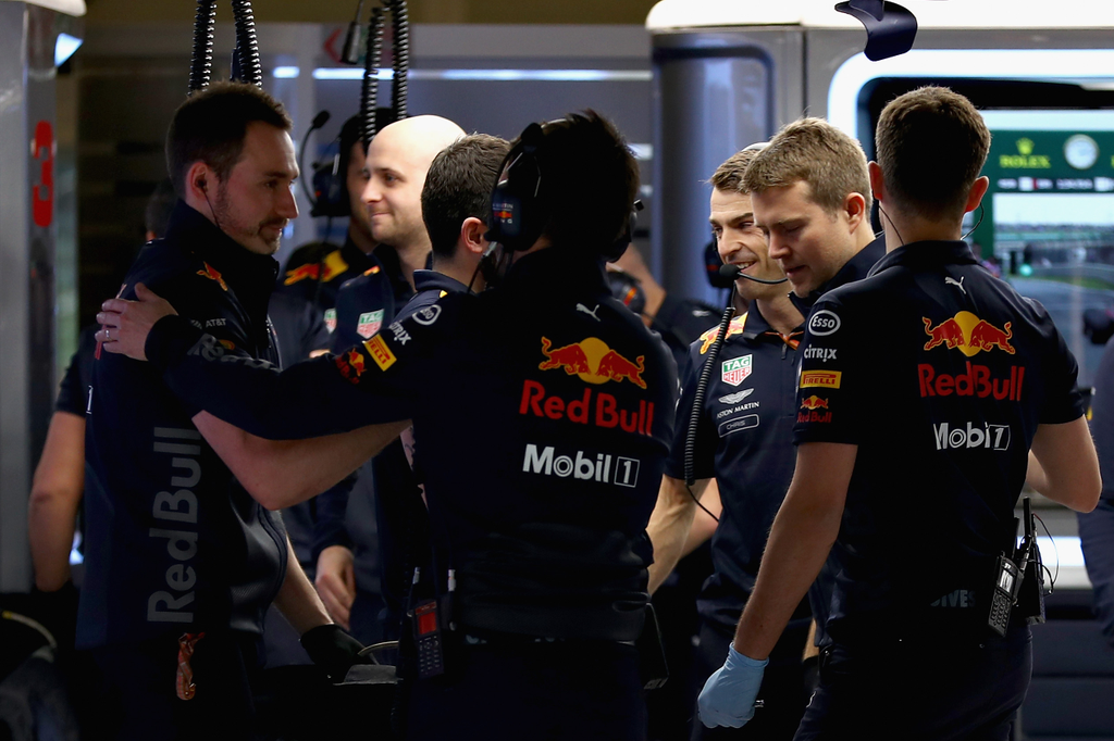 A Forma-1-es Kínai Nagydíj szombati napja, Daniel Ricciardo szerelői, Red Bull Racing 