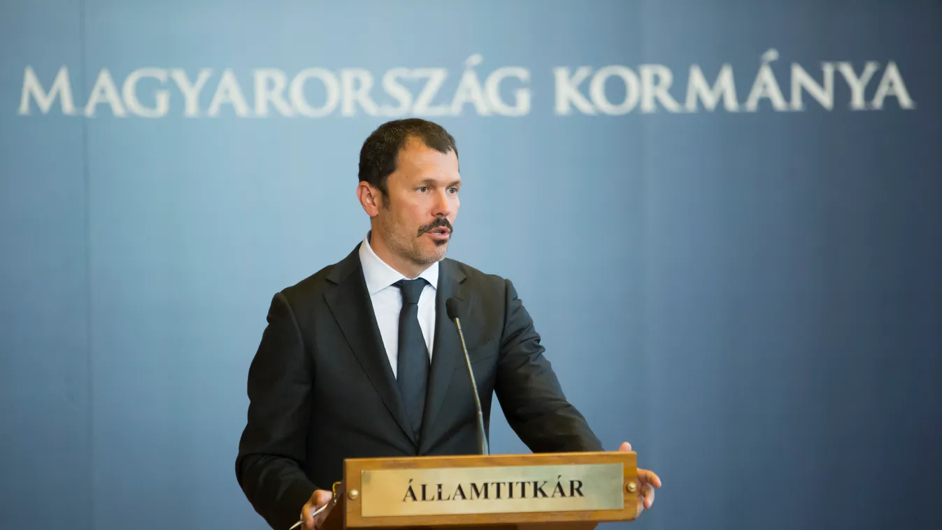 Giró-Szász András Giró-Szász András Lázár János sajtótájékoztatója 2015 május 14.-én 