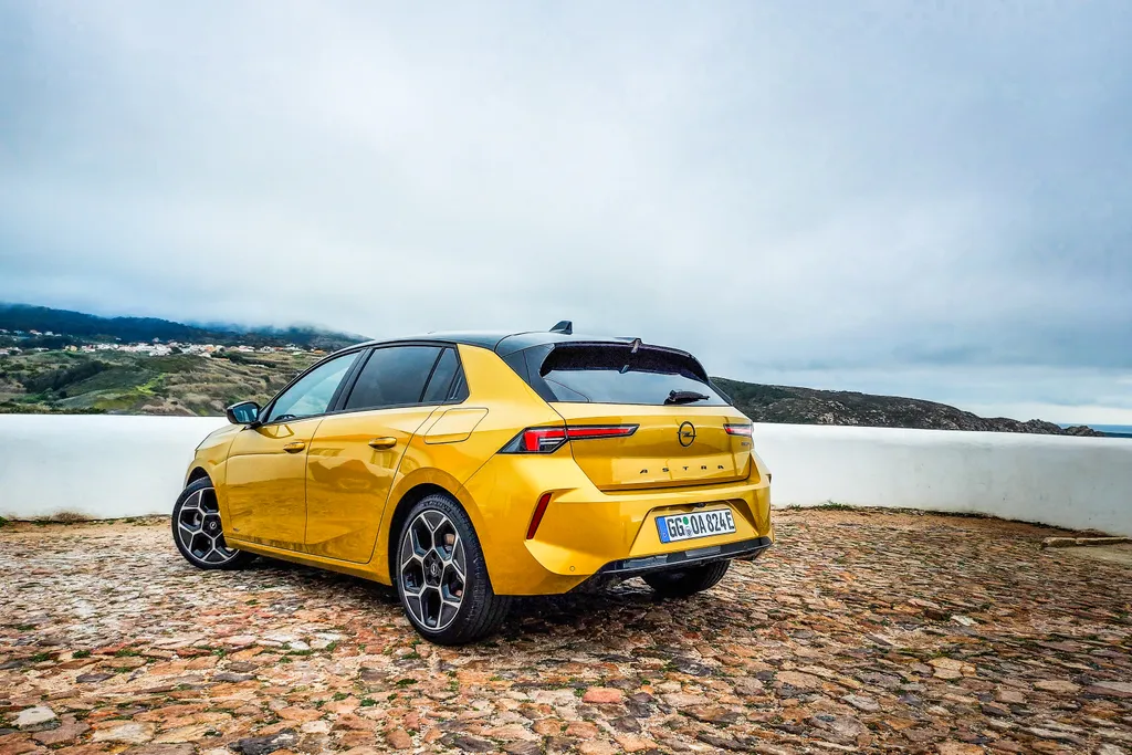Opel Astra menetpróba (2022) 