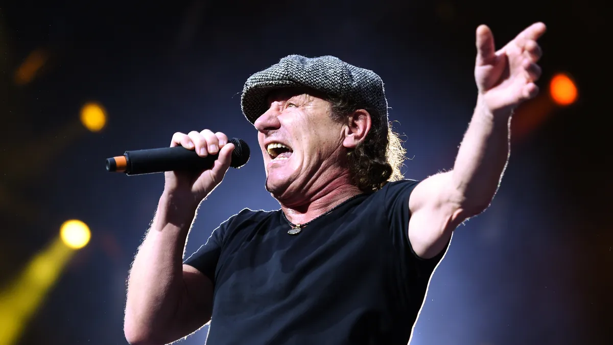 Azonnal a csúcson kezdett az AC/DC új lemeze - ORIGO
