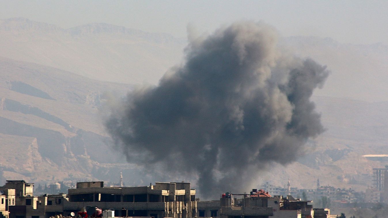 Syrian Civil War Syria East Gouta Arbin BOMBING Air strike Syrian Civil War SMOKE SQUARE FORMAT Szíria bomba 